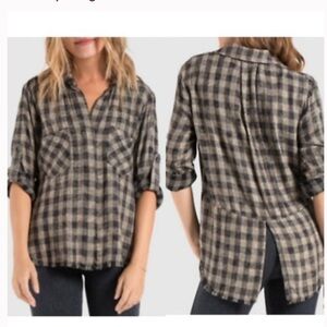 Anthropologie cloth & stone green buffalo plaid split back shirt raw hem small